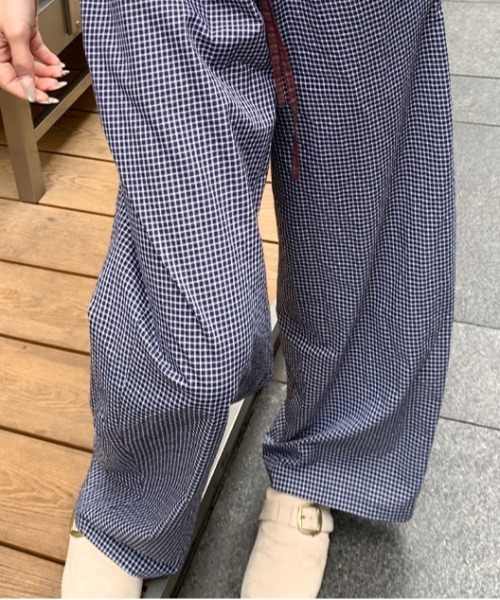 &soiree(アンドソワレ)の「チェックウエストレイヤードイージーワイドパンツ(その他パンツ・レディース・グリーン/ネイビー・SMALL/MEDIUM/LARGE/X-LARGE)」の6枚目の写真