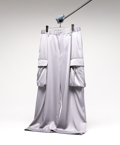 RAGEBLUE(レイジブルー)の「SATIN PARACHUTE CARGO PANTS/サテンパラシュートカーゴパンツ【セットアップ対応】(カーゴパンツ・メンズ・ブラック/グレー系その他・LARGE/MEDIUM)」の2枚目の写真