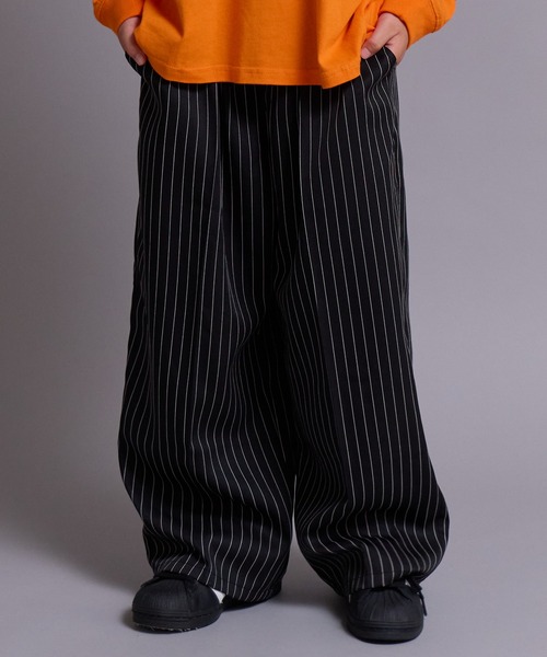 PAIRMANON STREET(ペアマノンストリート)の「【90-160cm】タック ツイル トラウザー パンツ 【PAIRMANON STREET】(その他パンツ・キッズ・グレー/ネイビー/ブラウン/ブラック系その他・130/100/120/110/90/160/150/140)」の1枚目の写真
