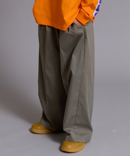 PAIRMANON STREET(ペアマノンストリート)の「【90-160cm】タック ツイル トラウザー パンツ 【PAIRMANON STREET】(その他パンツ・キッズ・グレー/ネイビー/ブラウン/ブラック系その他・130/100/120/110/90/160/150/140)」の9枚目の写真