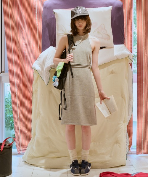 common gull products.(コモンガルプロダクツ)の「九月未満ワンピース(ワンピース・レディース・チャコール/グレー系/ライム・SMALL/MEDIUM)」の1枚目の写真