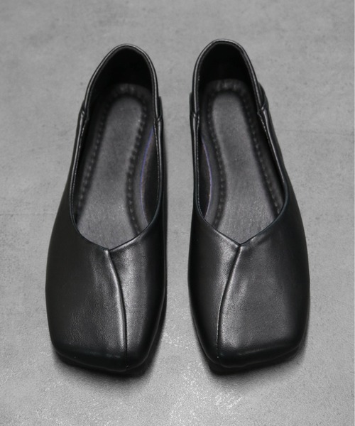 THE CELL.(ザセルドット)の「アシンメトリーシーム スクエアトゥ バブーシュ ASYMMETRIC SEAM SQUARE TOE BABOUCHE(その他シューズ・レディース・ブラウン/ブラック・39/35/37)」の3枚目の写真