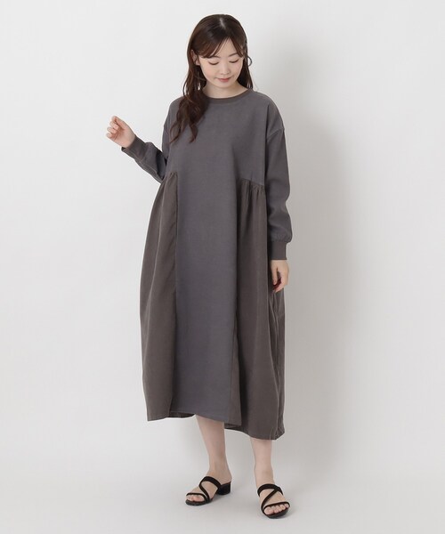 one'sterrace（ワンズテラス）の「布帛切替カットソーワンピース（ワンピース・レディース・グレー系その他7/カーキ系5/レッド系9・02）」の13枚目の写真