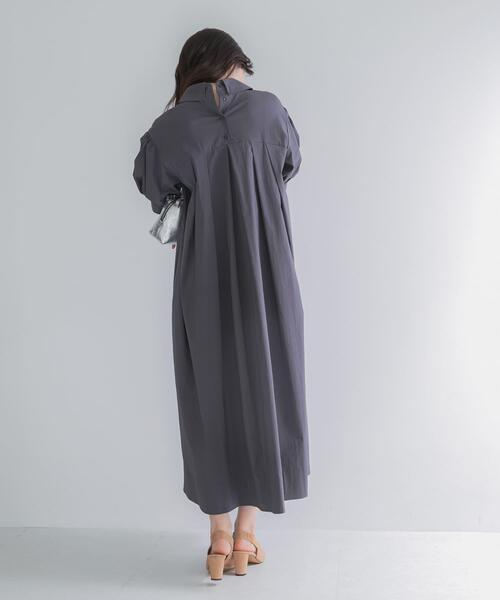 URBAN RESEARCH ROSSO WOMEN(アーバンリサーチ ロッソ)の「『別注』ELENDEEK×ROSSO FORM SHIRT ONEPIECE(ワンピース・レディース・チャコールグレー/ベージュ/グレー・1)」の16枚目の写真