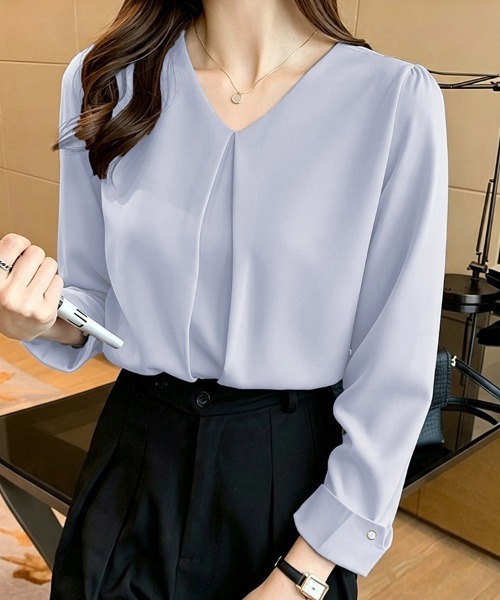 ONEP STAR(ワンピスター)の「フロントタックVネックシャツブラウス(シャツ/ブラウス・レディース・グレイッシュブルー/ホワイト・X-LARGE/LARGE/MEDIUM)」の3枚目の写真