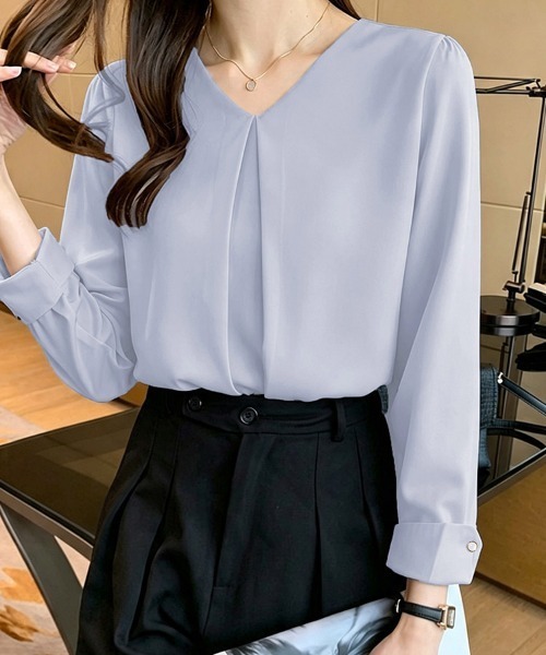 ONEP STAR(ワンピスター)の「フロントタックVネックシャツブラウス(シャツ/ブラウス・レディース・グレイッシュブルー/ホワイト・X-LARGE/LARGE/MEDIUM)」の4枚目の写真