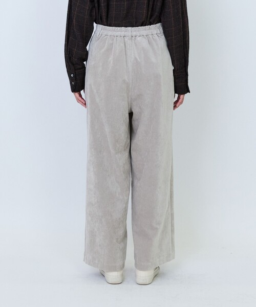 LOISIR（ロワズィール）の「シャンブレーベルベットセミワイドパンツ（その他パンツ・レディース・ネイビー/ベージュ・40/38/36）」の15枚目の写真