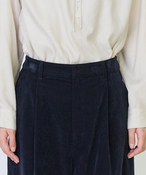 LOISIR（ロワズィール）の「シャンブレーベルベットセミワイドパンツ（その他パンツ・レディース・ネイビー/ベージュ・40/38/36）」の19枚目の写真
