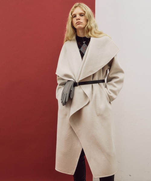 LE CIEL BLEU(ルシェルブルー)の「ドレープショールカラーコート / Draped Shawl Collar Coat(その他アウター・レディース・ホワイト/ブラック・36)」の1枚目の写真