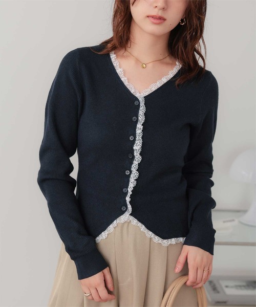 titivate(ティティベイト)の「トリミングレースニットカーディガン(カーディガン/ボレロ・レディース・ネイビー/レッド/チャコール/アイボリー・M/S/L)」の18枚目の写真