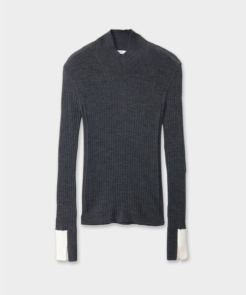 CINOH(チノ)の「【CINOH/チノ】15.5 MICRON WOOL SOFT V-NECK KNIT/ウールソフトVネックニット(ニット/セーター・レディース・ピンク/ベージュ/ダークグレー/ブラック・38)」の3枚目の写真