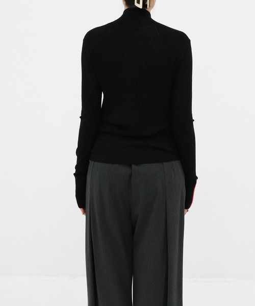 CINOH(チノ)の「【CINOH/チノ】15.5 MICRON WOOL SOFT V-NECK KNIT/ウールソフトVネックニット(ニット/セーター・レディース・ピンク/ベージュ/ダークグレー/ブラック・38)」の8枚目の写真