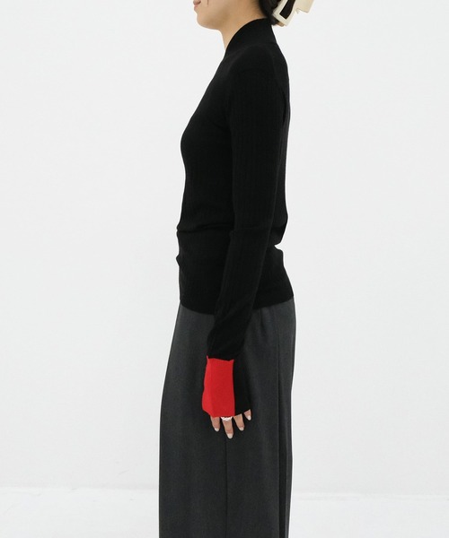 CINOH(チノ)の「【CINOH/チノ】15.5 MICRON WOOL SOFT V-NECK KNIT/ウールソフトVネックニット(ニット/セーター・レディース・ピンク/ベージュ/ダークグレー/ブラック・38)」の9枚目の写真