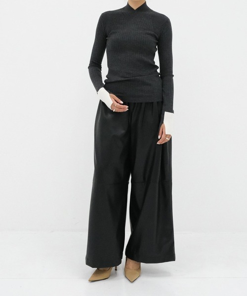 CINOH(チノ)の「【CINOH/チノ】15.5 MICRON WOOL SOFT V-NECK KNIT/ウールソフトVネックニット(ニット/セーター・レディース・ピンク/ベージュ/ダークグレー/ブラック・38)」の11枚目の写真