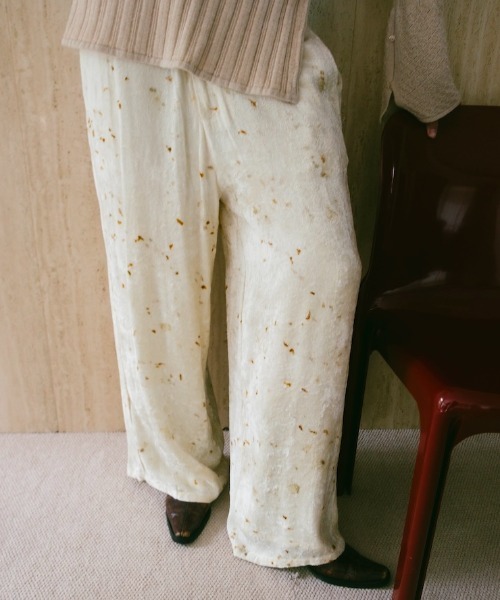 Ruh Dhan(ルーダン)の「Botanical Dye Velour Pants(その他パンツ・レディース・ブラウン/グレー/アイボリー・FREE)」の2枚目の写真