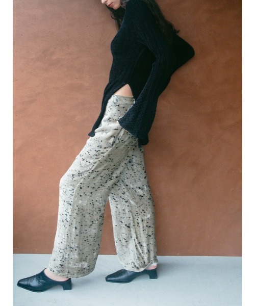 Ruh Dhan(ルーダン)の「Botanical Dye Velour Pants(その他パンツ・レディース・ブラウン/グレー/アイボリー・FREE)」の10枚目の写真