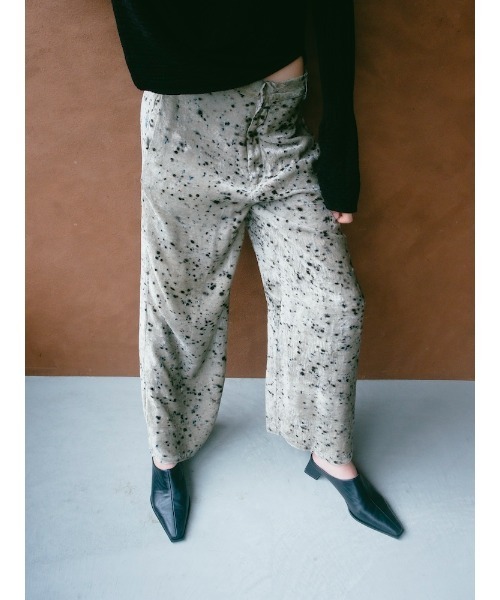 Ruh Dhan(ルーダン)の「Botanical Dye Velour Pants(その他パンツ・レディース・ブラウン/グレー/アイボリー・FREE)」の12枚目の写真