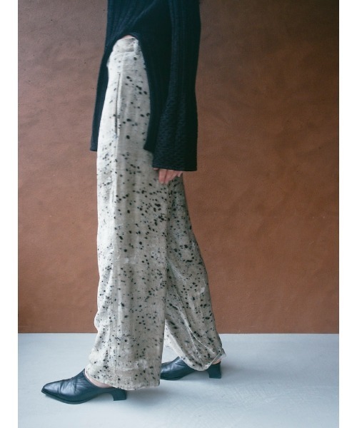 Ruh Dhan(ルーダン)の「Botanical Dye Velour Pants(その他パンツ・レディース・ブラウン/グレー/アイボリー・FREE)」の14枚目の写真