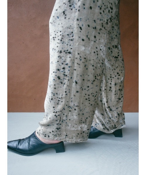 Ruh Dhan(ルーダン)の「Botanical Dye Velour Pants(その他パンツ・レディース・ブラウン/グレー/アイボリー・FREE)」の15枚目の写真