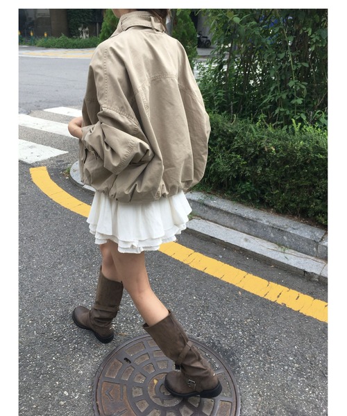 modimood(モディムード)の「MOMU ヴィンテージバックルバルーンクロップドフィールドジャケット(ブルゾン・レディース・チャコール/ベージュ・FREE)」の9枚目の写真