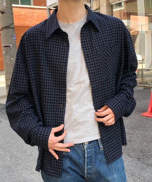 THE DREAMER(ザ・ドリーマー)の「クラシック セミクロップドチェックシャツ ミッドナイトネイビー(シャツ/ブラウス・レディース・その他・LARGE/MEDIUM)」の4枚目の写真