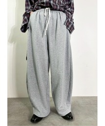 curve line sweat pants