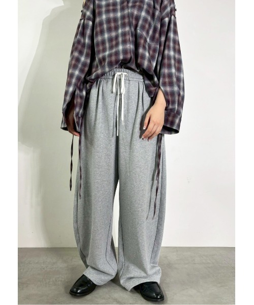 MIDVEIN(ミッドヴェイン)の「curve line sweat pants(スウェットパンツ・レディース・ベージュ/グレー/ブラック・FREE)」の19枚目の写真