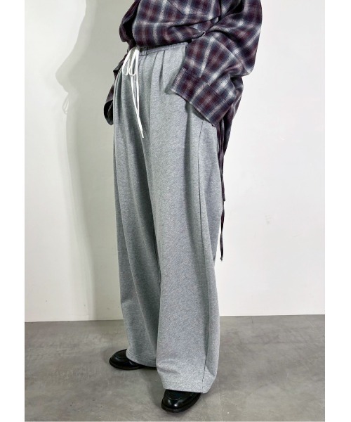 MIDVEIN(ミッドヴェイン)の「curve line sweat pants(スウェットパンツ・レディース・ベージュ/グレー/ブラック・FREE)」の20枚目の写真
