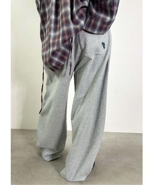 MIDVEIN(ミッドヴェイン)の「curve line sweat pants(スウェットパンツ・レディース・ベージュ/グレー/ブラック・FREE)」の5枚目の写真