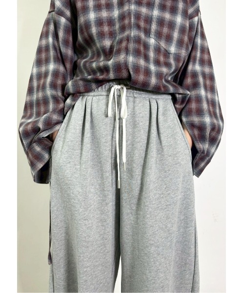 MIDVEIN(ミッドヴェイン)の「curve line sweat pants(スウェットパンツ・レディース・ベージュ/グレー/ブラック・FREE)」の22枚目の写真