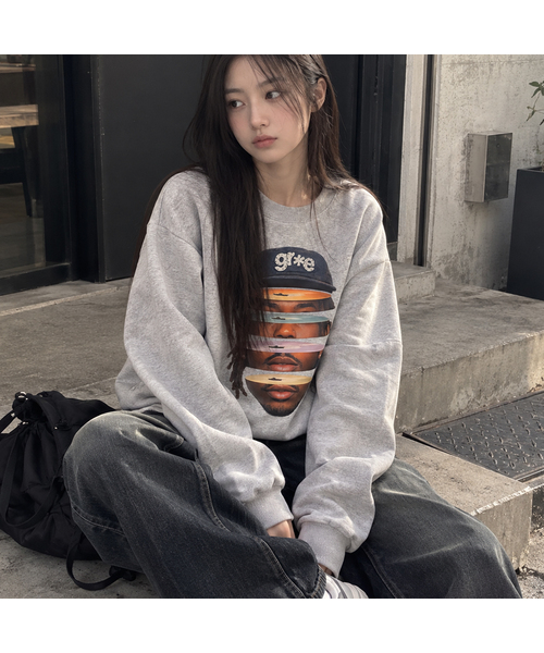 GRAVER ORDINARY（グレイバーオーディナリー）の「[ODNR UNISEX]Face Grae スウェット_4color（スウェット・レディース・ブラック/ネイビー/グレー/クリーム・SMALL/MEDIUM/LARGE）」の2枚目の写真