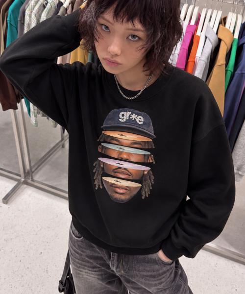 GRAVER ORDINARY（グレイバーオーディナリー）の「[ODNR UNISEX]Face Grae スウェット_4color（スウェット・レディース・ブラック/ネイビー/グレー/クリーム・SMALL/MEDIUM/LARGE）」の14枚目の写真