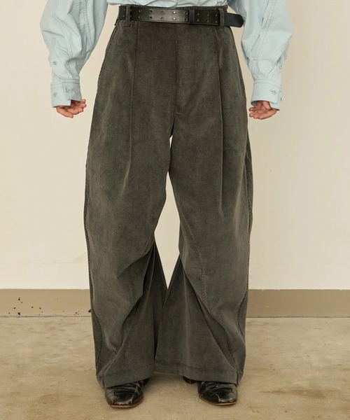 I'm here:(アイムヒアー)の「【I'm here】TWIST CORDUROY PANTS(その他パンツ・メンズ・ライトベージュ/グレー/ブラウン・L/M)」の2枚目の写真