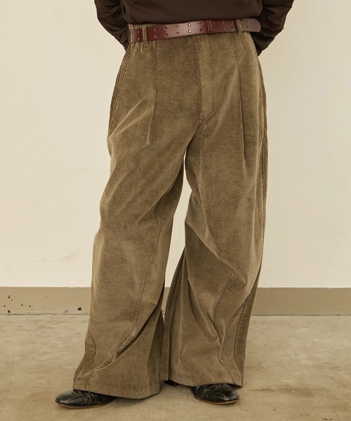 I'm here:(アイムヒアー)の「【I'm here】TWIST CORDUROY PANTS(その他パンツ・メンズ・ライトベージュ/グレー/ブラウン・L/M)」の1枚目の写真