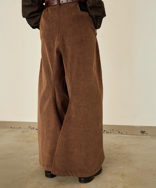 I'm here:(アイムヒアー)の「【I'm here】TWIST CORDUROY PANTS(その他パンツ・メンズ・ライトベージュ/グレー/ブラウン・L/M)」の21枚目の写真