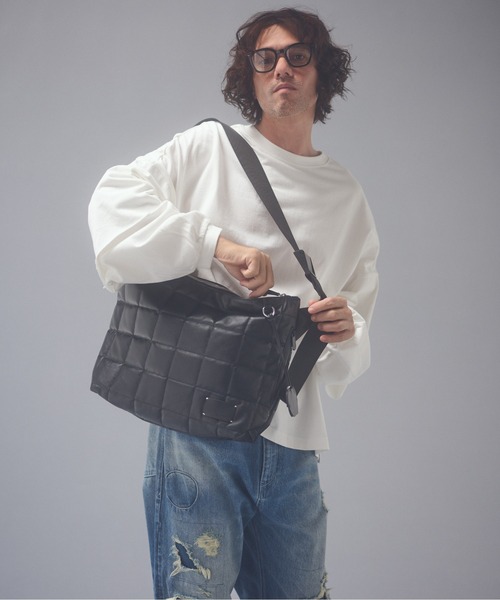 ADAM PATEK（アダムパテック）の「ADAMPATEK/ w/r leather  quilting medium shoulder bag/撥水レザーキルティングミディアムショルダーバッグ（ショルダーバッグ・メンズ・ブラック・FREE）」の3枚目の写真
