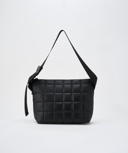 ADAM PATEK（アダムパテック）の「ADAMPATEK/ w/r leather  quilting medium shoulder bag/撥水レザーキルティングミディアムショルダーバッグ（ショルダーバッグ・メンズ・ブラック・FREE）」の5枚目の写真