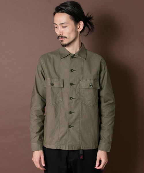 URBAN RESEARCH(アーバンリサーチ)の「UR VintageMilitary Shirts(シャツ/ブラウス・メンズ・ダークネイビー/ブラウン/カーキ・LARGE/SMALL/MEDIUM)」の4枚目の写真