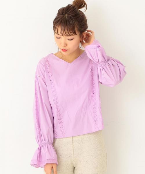 Another Edition（アナザーエディション）の「【WEB店舗限定】ベルスリーブブラウス◆（シャツ/ブラウス・レディース・オフホワイト/ライラック・フリー）」の2枚目の写真