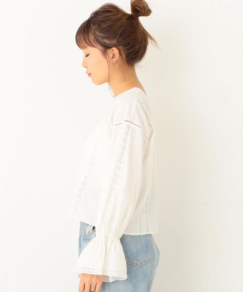 Another Edition（アナザーエディション）の「【WEB店舗限定】ベルスリーブブラウス◆（シャツ/ブラウス・レディース・オフホワイト/ライラック・フリー）」の4枚目の写真