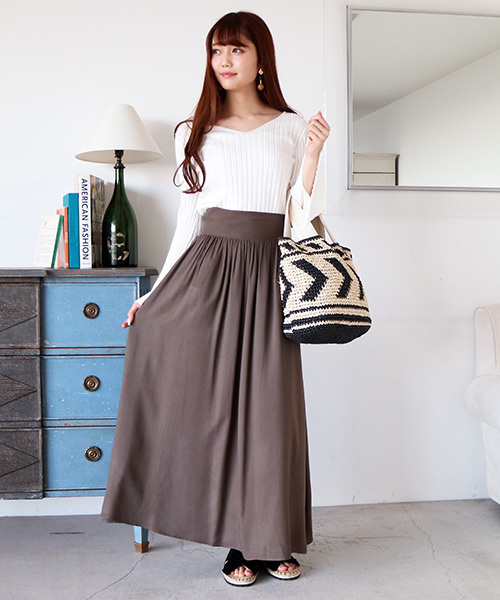 N.（N. Natural Beauty Basic）（エヌエヌナチュラルビューティーベーシック）の「ハイウエストマキシスカート（スカート・レディース・カーキ/ベージュ・MEDIUM）」の3枚目の写真