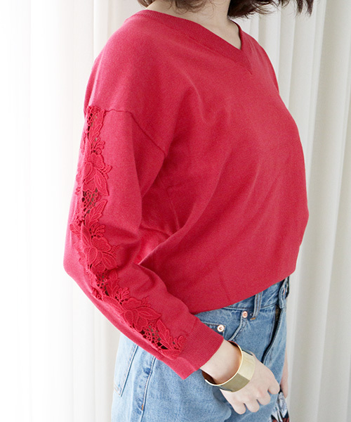 N.（N. Natural Beauty Basic）（エヌエヌナチュラルビューティーベーシック）の「レーススリーブニット（ニット/セーター・レディース・ホワイト/レッド/ブラック/ブルー・MEDIUM）」の14枚目の写真