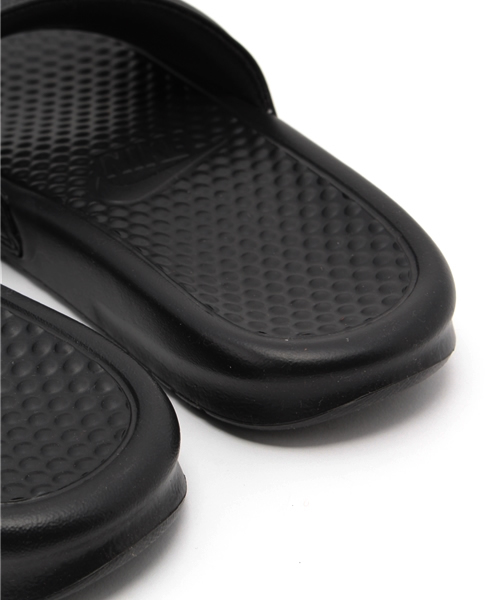 NIKE（ナイキ）の「WEGO/NIKE ベナッシ JDI（サンダル・レディース・ネイビー/ブラック/ブラック系その他・X-SMALL/SMALL）」の10枚目の写真