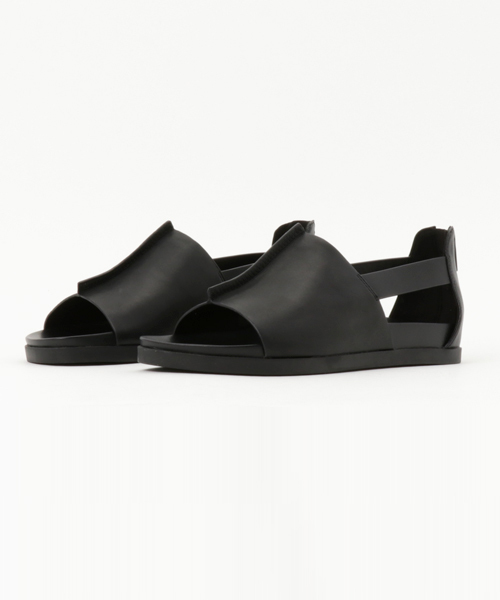 CHARLES & KEITH（チャールズ & キース）の「オープントゥーカットアウトサンダル / OPEN-TOE CUT-OUT SANDALS（サンダル・レディース・ブラック/アイボリー/オフホワイト・23cm/24cm/23.5cm/24.5cm/22.5cm）」の2枚目の写真