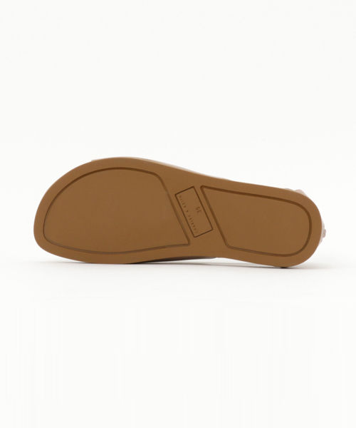 CHARLES & KEITH（チャールズ & キース）の「オープントゥーカットアウトサンダル / OPEN-TOE CUT-OUT SANDALS（サンダル・レディース・ブラック/アイボリー/オフホワイト・23cm/24cm/23.5cm/24.5cm/22.5cm）」の5枚目の写真