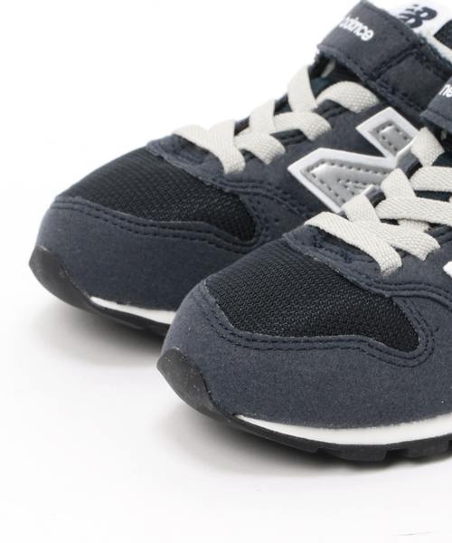 こども ビームス（コドモビームス）の「New Balance / KV 996 V2 (ユニセックス 17～24cm)（スニーカー・キッズ・ネイビー/グレー・18/19/22.5/17/21.5/18.5/19.5/21/22/23/17.5/20/20.5/24/23.5）」の18枚目の写真