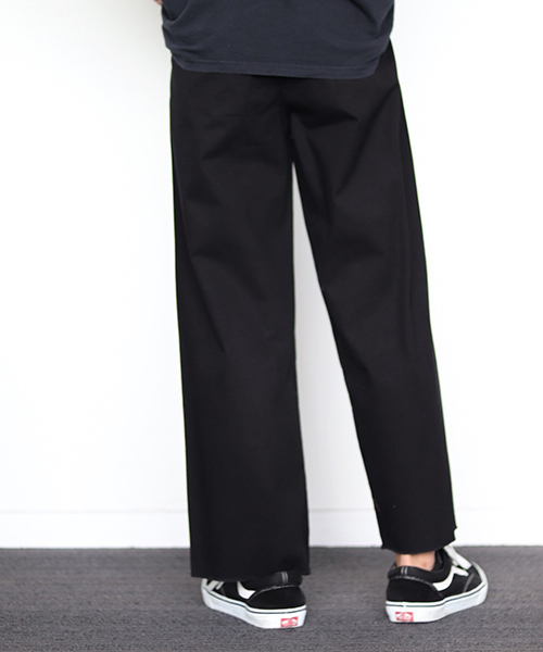 kutir（クティール）の「damage widechino /ダメージ ワイドチノ パンツ（チノパンツ・メンズ・ブラック/ベージュ・MEDIUM/LARGE）」の5枚目の写真