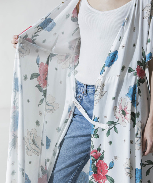 Emma Taylor（エマテイラー）の「2WAYオリジナル花柄ワンピース（ガウンワンピース）（ワンピース・レディース・ホワイト系その他/ブラック系その他・FREE）」の15枚目の写真