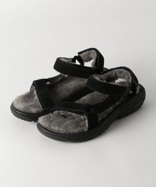 Teva(テバ)の「<TEVA(テバ)>HURRICANE ハリケーン SHEARLING サンダル о(サンダル・レディース・ベージュ/ブラック・6/8/7/5)」の2枚目の写真