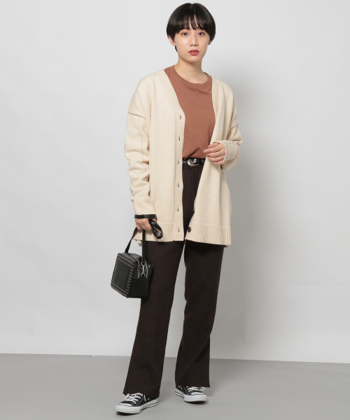 PAGEBOY(ページボーイ)の「BASICロンT(Tシャツ/カットソー・レディース・ホワイト/ブラック/ダークブラウン/ベージュ/グレイッシュベージュ/レモンイエロー・FREE)」の12枚目の写真